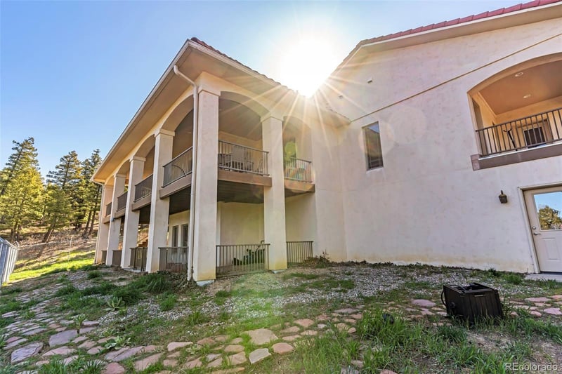 8760 Ridge Rd, Beulah, CO 81023