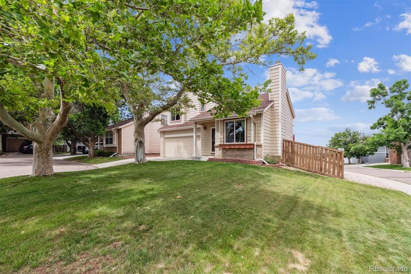693 Delwood Ct, Highlands Ranch, CO 80126