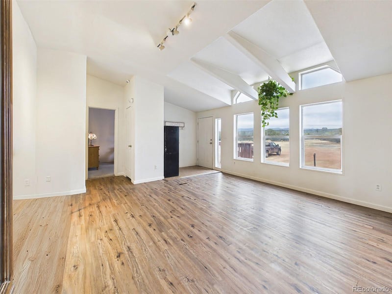 699 Cedar Hills Rd, Penrose, CO 81240