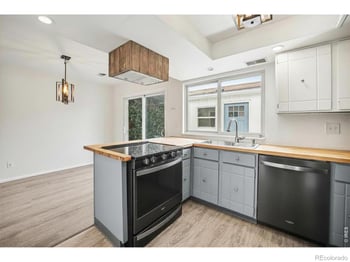 474 Carr St, Lakewood, CO 80226