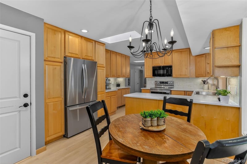 135 Everett St, Lakewood, CO 80226