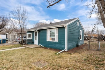 5997 Magnolia St, Commerce City, CO 80022