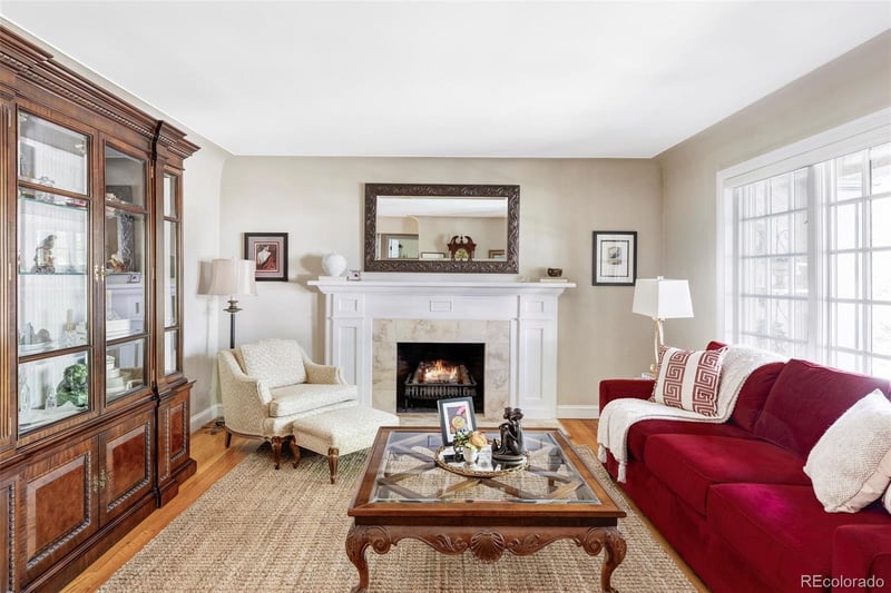 950 Elizabeth St, Denver, CO 80209