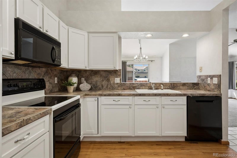 2166 Troy Way, Aurora, CO 80014