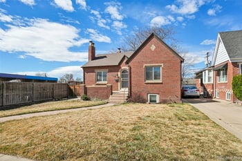 1525 Holly St, Denver, CO 80220