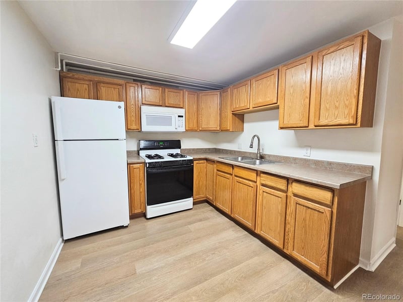 10495 22nd Ave, Aurora, CO 80010