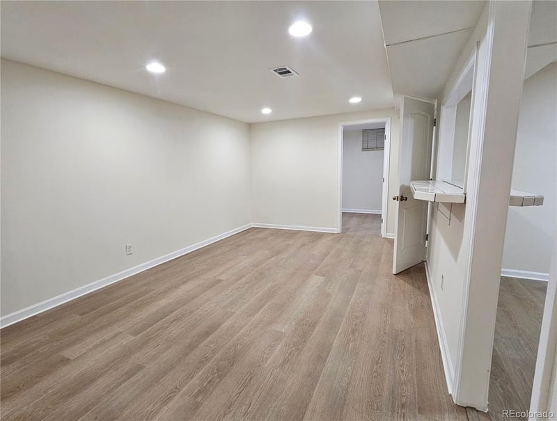 10495 22nd Ave, Aurora, CO 80010