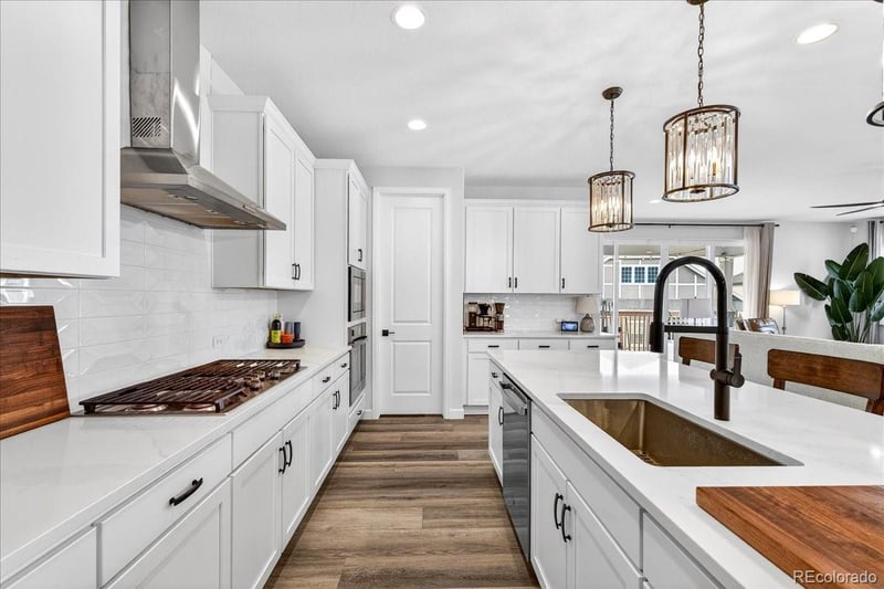 7115 Yantley Way, Aurora, CO 80016