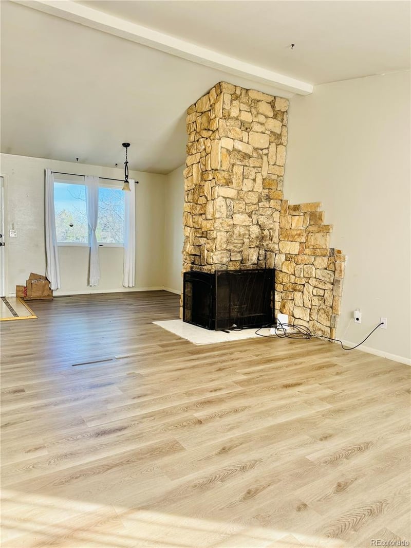 3927 Pitkin Way, Aurora, CO 80013