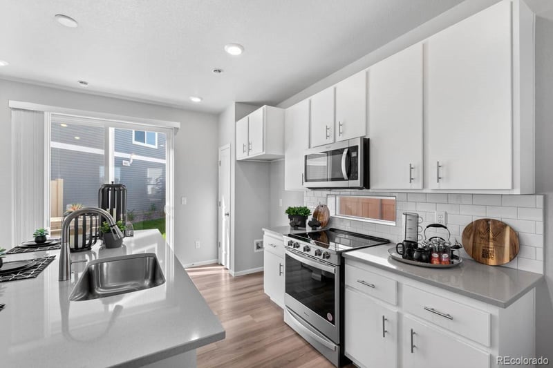 10158 Scranton Ct, Commerce City, CO 80022