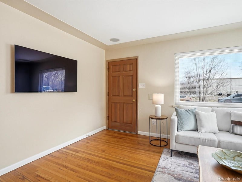 965 Saulsbury St, Lakewood, CO 80214