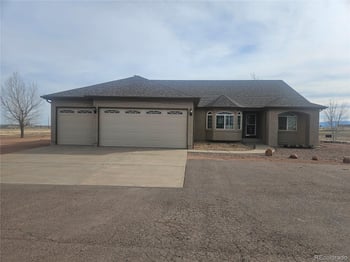 1408 E Kiva Dr, Pueblo, CO 81007