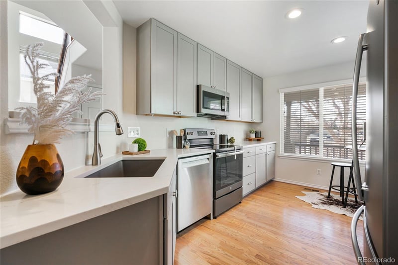 9819 Sydney Ln, Highlands Ranch, CO 80130