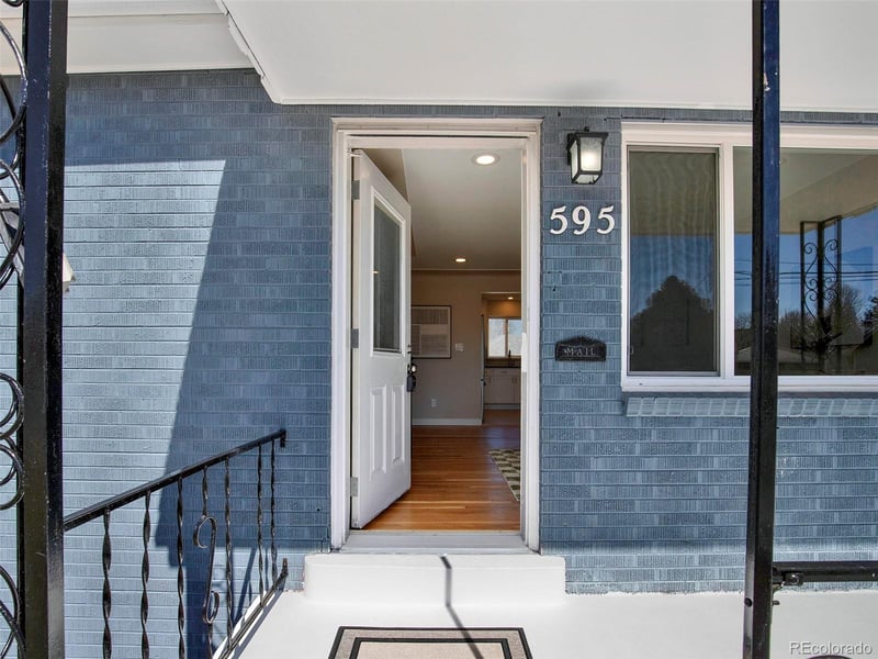 595 Eastman Ave, Englewood, CO 80110