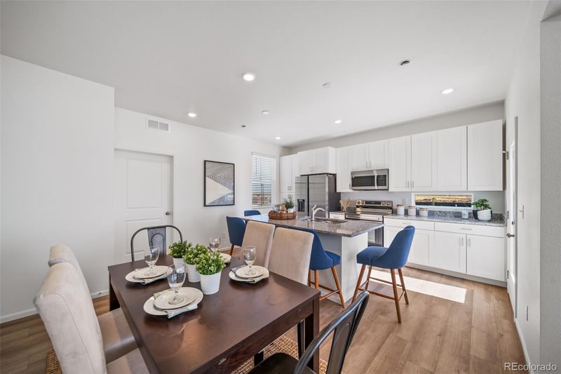 22305 39th Ave, Aurora, CO 80019