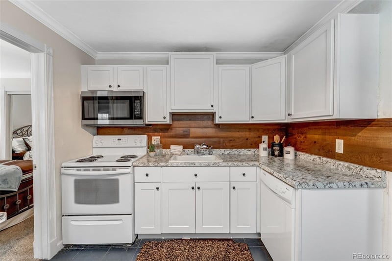 1 Pennsylvania St #101, Denver, CO 80209