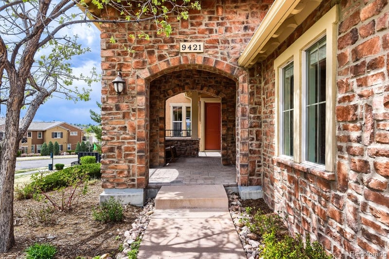 9421 Viaggio Way, Highlands Ranch, CO 80126