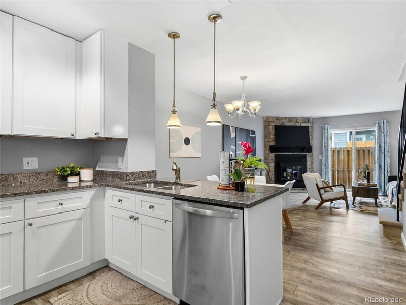 6732 Independence St, Littleton, CO 80128