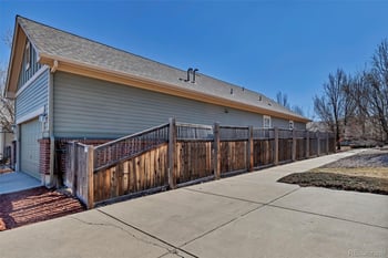 23361 Saratoga Cir, Aurora, CO 80016