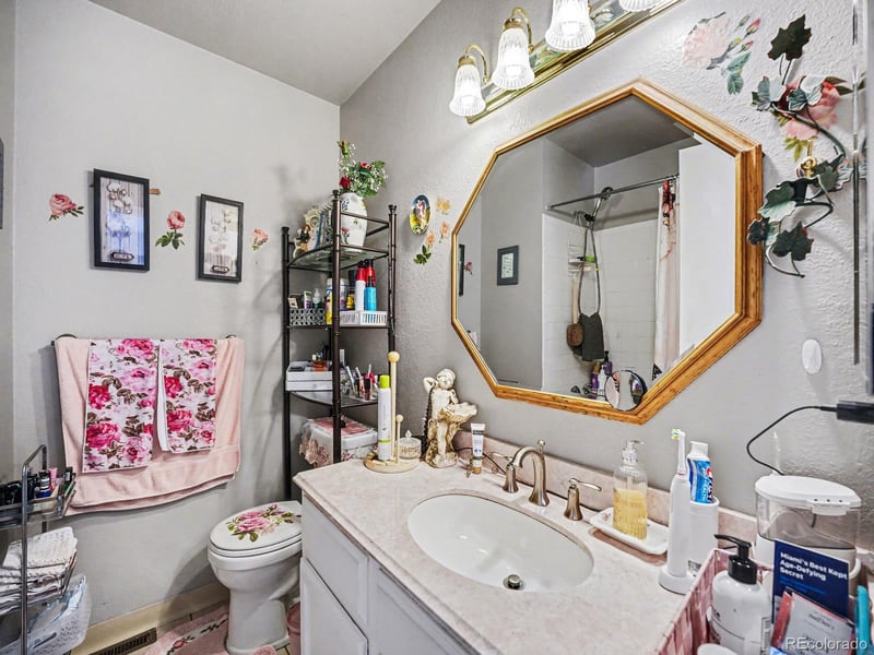 3437 Ammons St #13-4, Lakewood, CO 80227