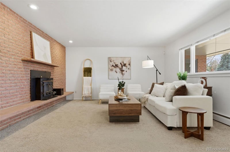 1564 Easter Cir, Centennial, CO 80122