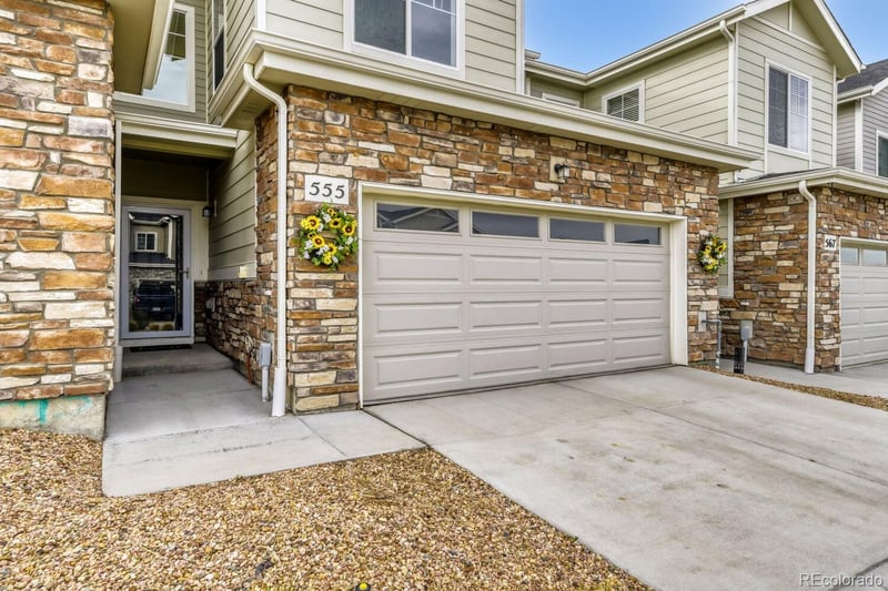 555 Whisper Wind Ln, Castle Rock, CO 80104