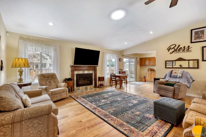 15681 Jefferson Ave, Aurora, CO 80013