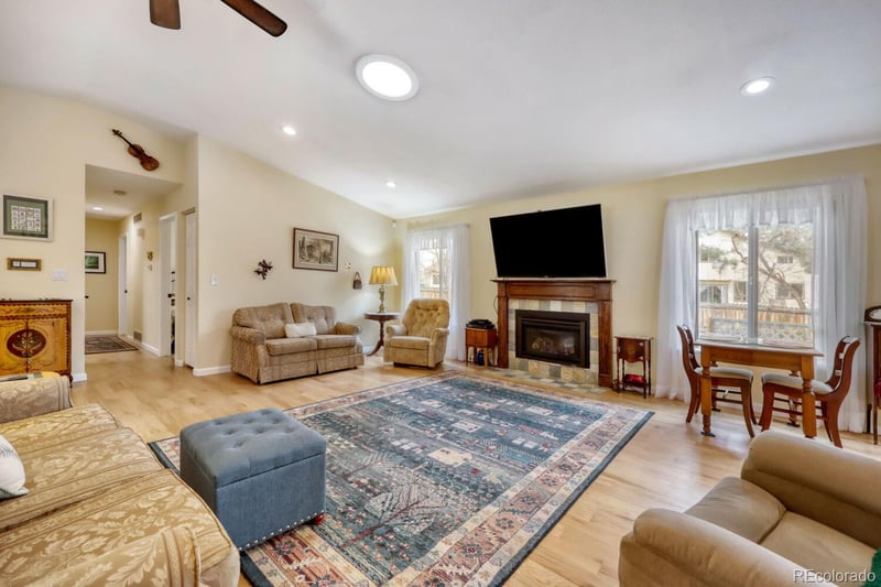 15681 Jefferson Ave, Aurora, CO 80013