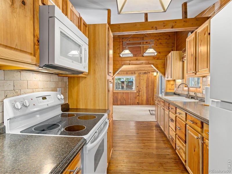 3143 Riverside Dr, Lyons, CO 80540