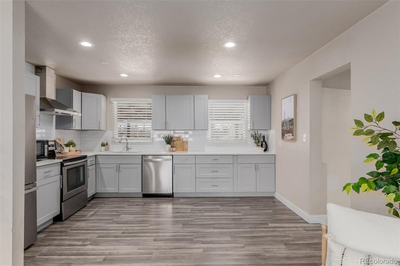 7380 12th Ave, Lakewood, CO 80214