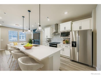 2819 Bear Springs Cir, Longmont, CO 80503