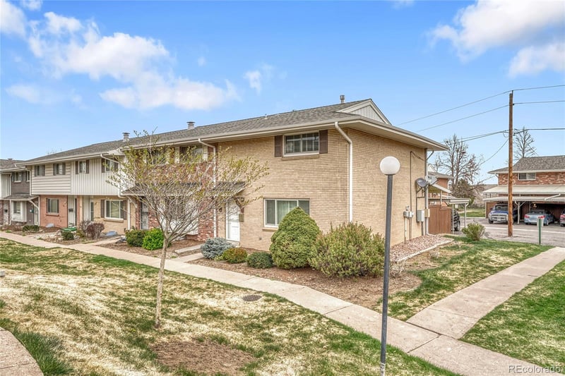 9276 E Nassau Ave, Denver, CO 80237