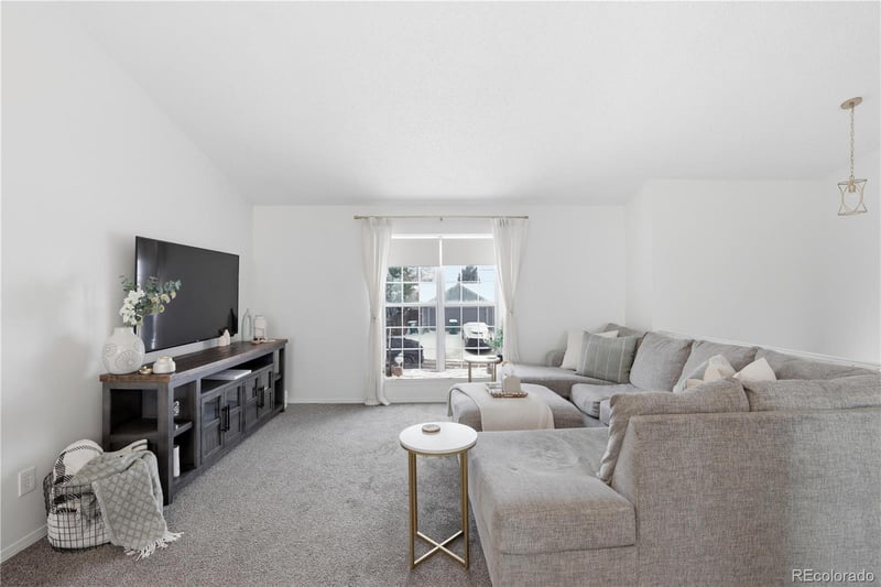 19661 Bethany Dr, Aurora, CO 80013