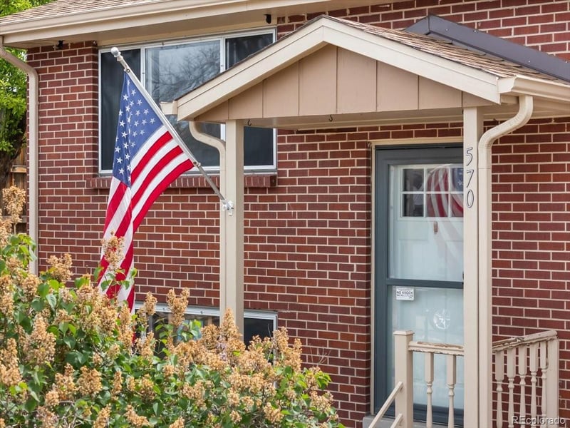 570 Vista Dr, Castle Rock, CO 80104
