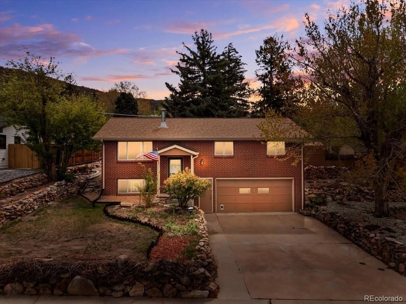 570 Vista Dr, Castle Rock, CO 80104