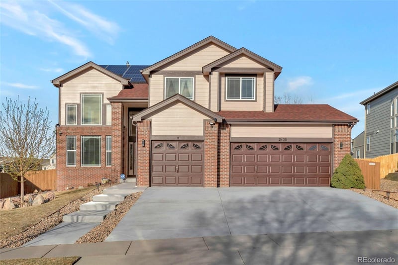 2430 Fundy Cir, Aurora, CO 80013