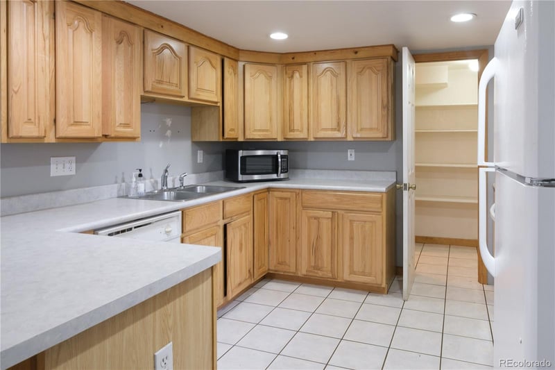 695 Agate Ave, Granby, CO 80446