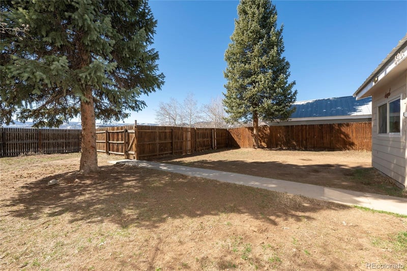 695 Agate Ave, Granby, CO 80446