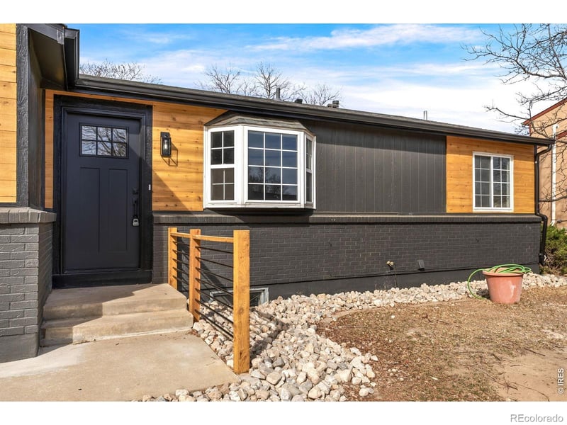 2425 Spencer St, Longmont, CO 80501