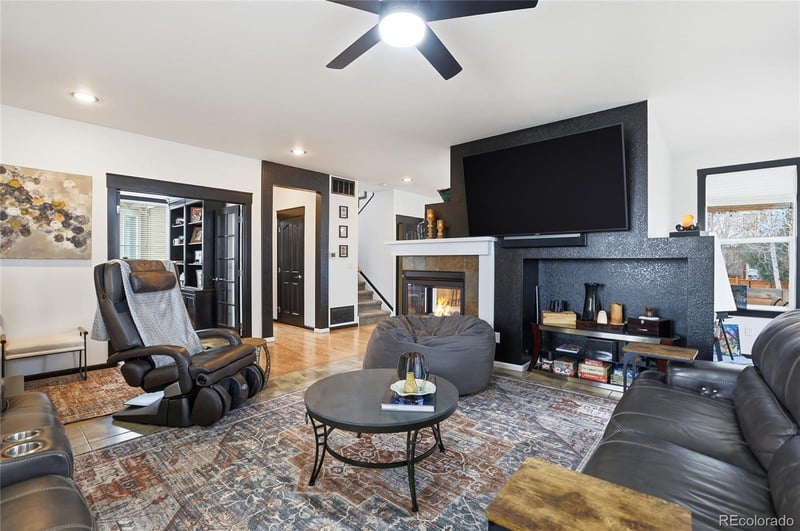 10059 Southlawn Cir, Commerce City, CO 80022