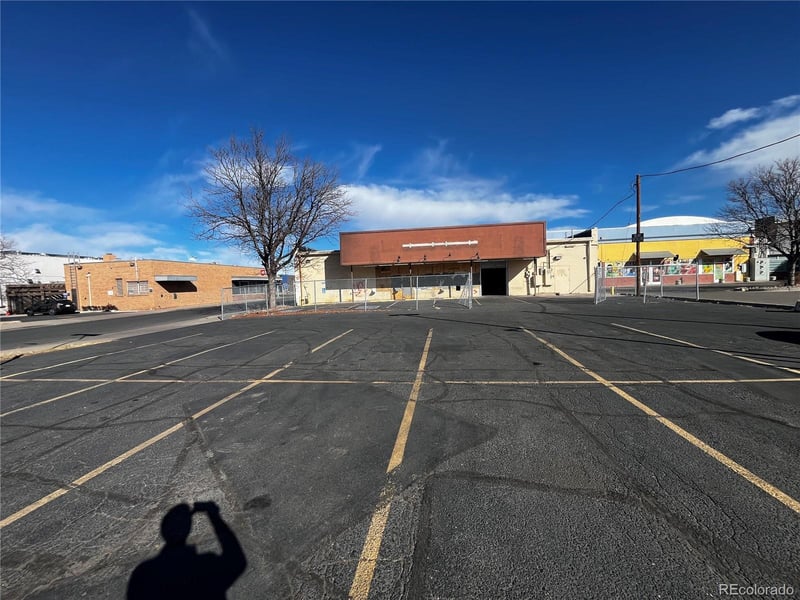 10204 Colfax Ave, Aurora, CO 80010