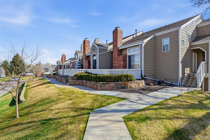 9018 Bear Mountain Dr, Highlands Ranch, CO 80126