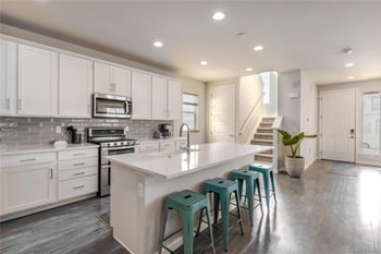 8335 Big Thompson St, Littleton, CO 80125