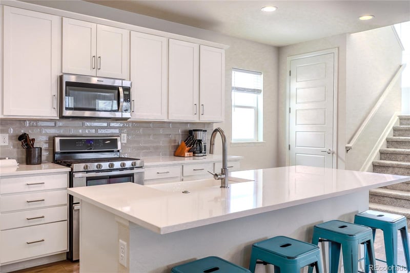 8335 Big Thompson St, Littleton, CO 80125