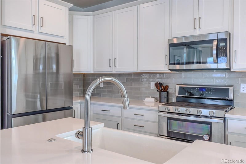 8335 Big Thompson St, Littleton, CO 80125