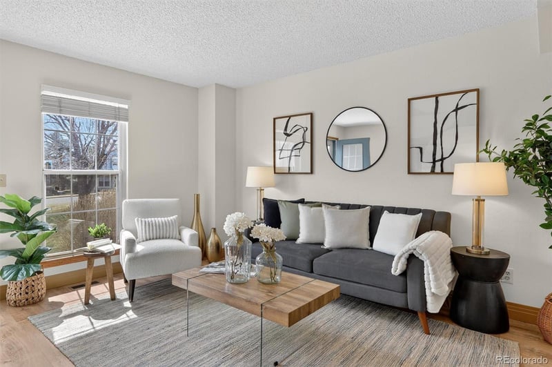 6822 Independence St, Littleton, CO 80128