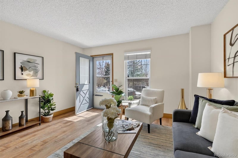 6822 Independence St, Littleton, CO 80128