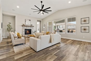 27620 Lakeview Dr, Aurora, CO 80016