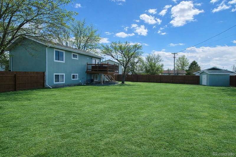 125 Columbia Dr, Julesburg, CO 80737