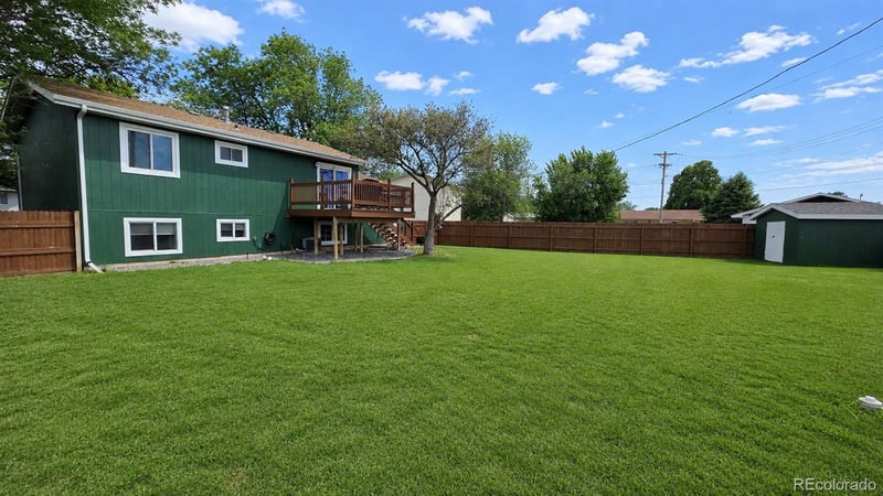 125 Columbia Dr, Julesburg, CO 80737